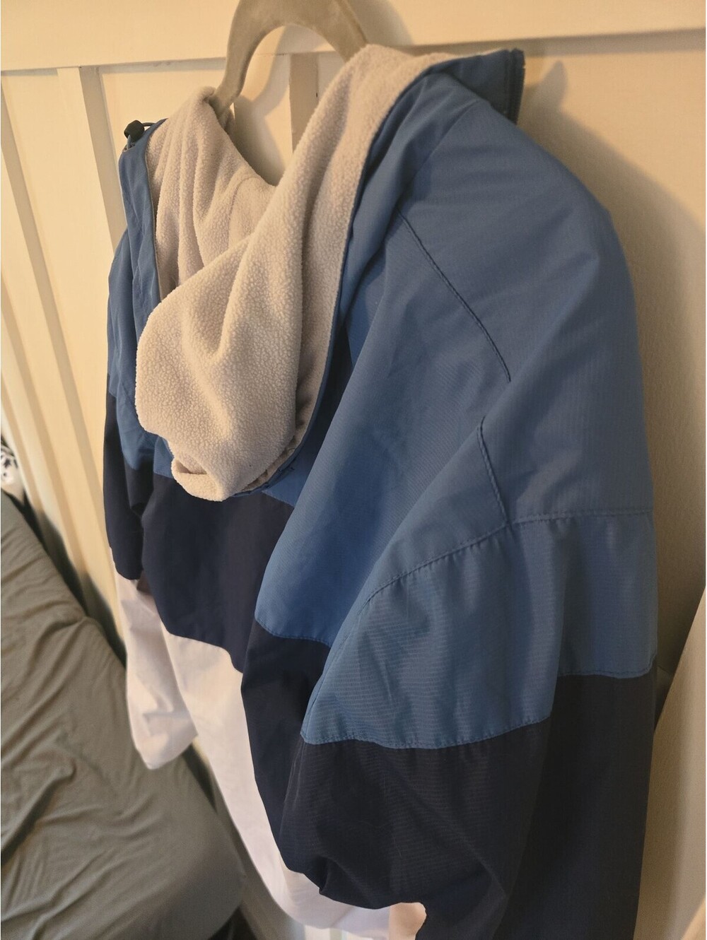New Balance Tricolor Hooded Windbreaker Jacket Size M - Picture 5 of 6